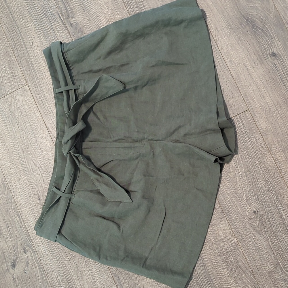 BOGO Ann Taylor Linen Blend High Rise Shorts
